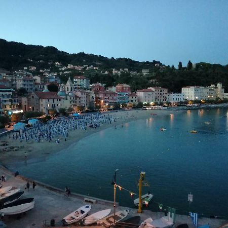 Rivamare San Terenzo Hotel Lerici Exterior photo